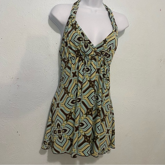 Halter Top - Picture 3 of 3